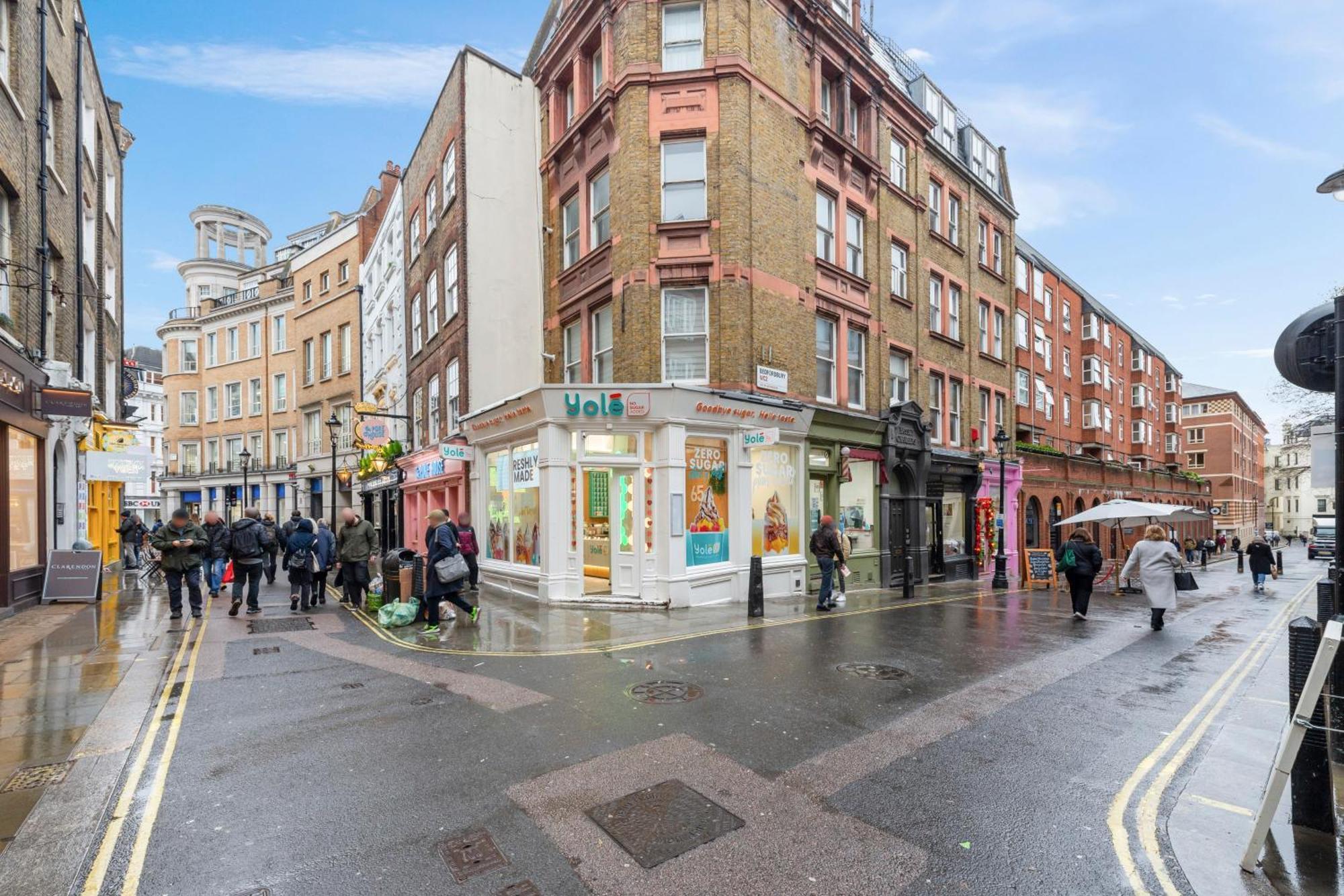 Modern Living In The Heart Of Covent Garden! No Lift 6Bc Apartment