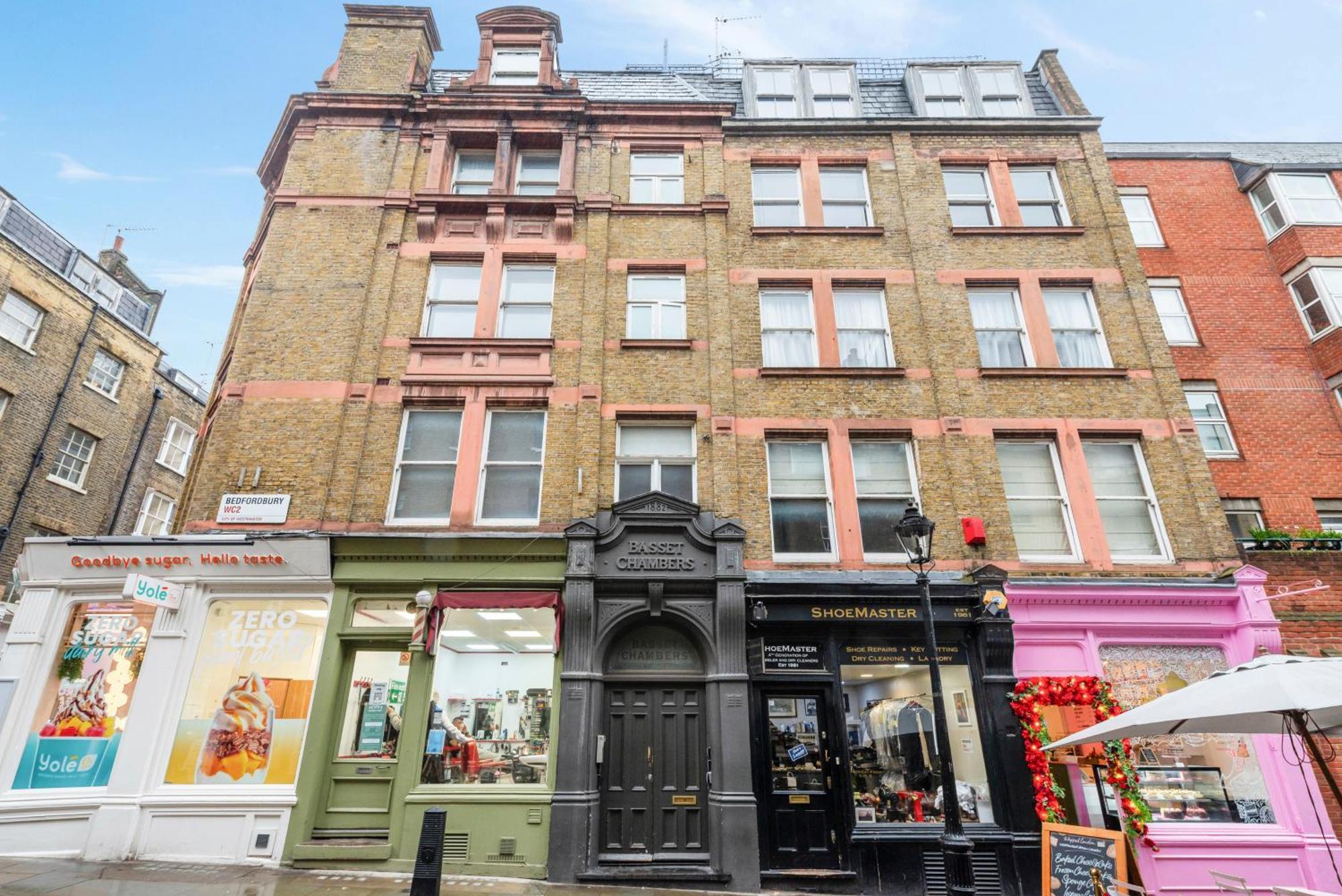 Modern Living In The Heart Of Covent Garden! No Lift 6Bc