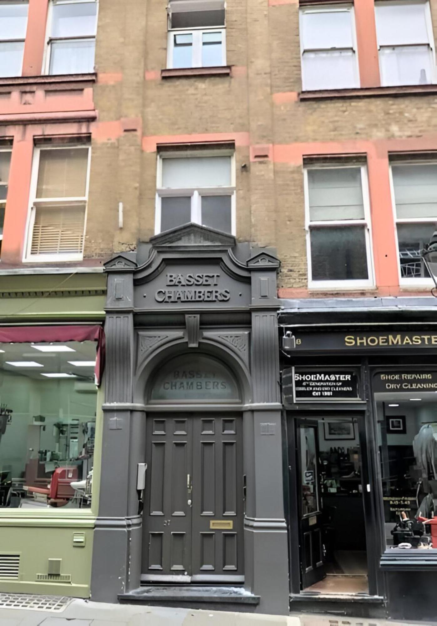 Modern Living In The Heart Of Covent Garden! No Lift 6Bc Apartment *